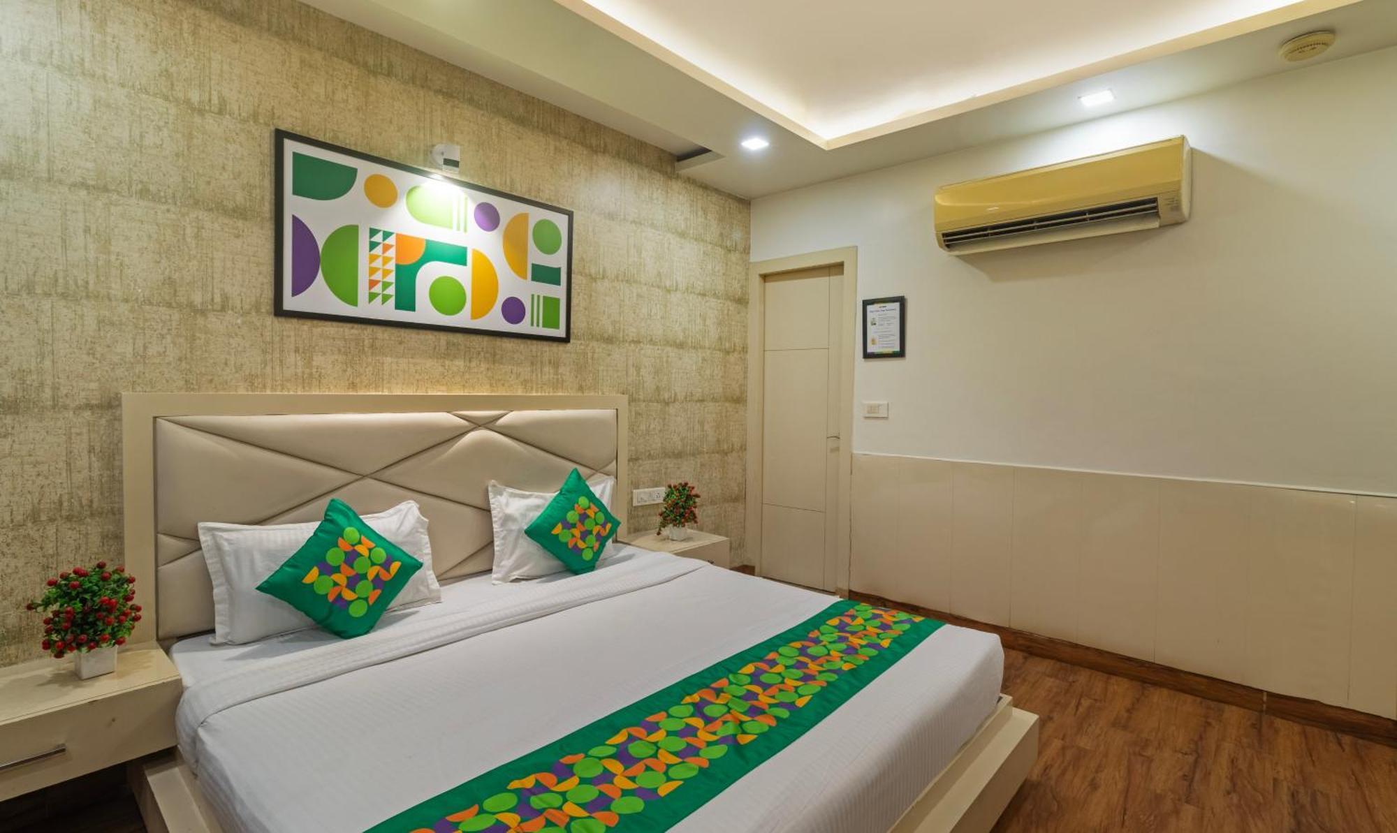 فندق Treebo Empire Red Carpet, Near Taj Mahal آغْرا المظهر الخارجي الصورة